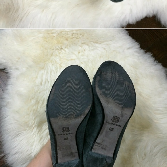 🎄 Elegant Gray Suede Heels 🎄 - Picture 6 of 8